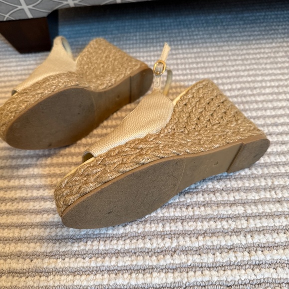 Stuart Weitzman Wedge island peep toe heels - Picture 3 of 4